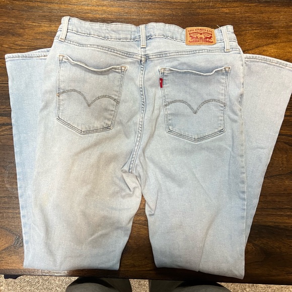 721 High Rise Skinny Levi’s - Picture 2 of 4